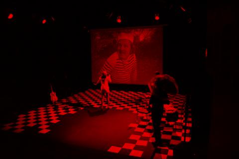 Spectacle • Club R-26